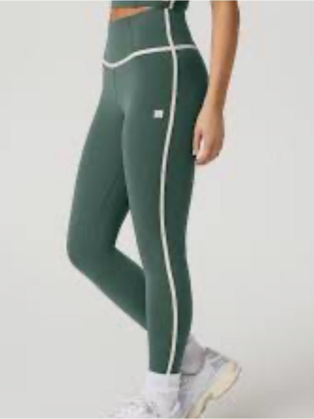 NWT - Vuori Agate Green AllTheFeels Piped Legging - S